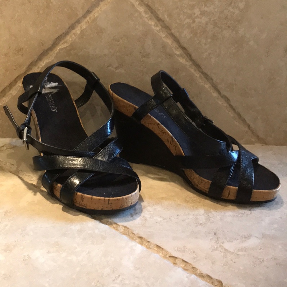 Black Wedges